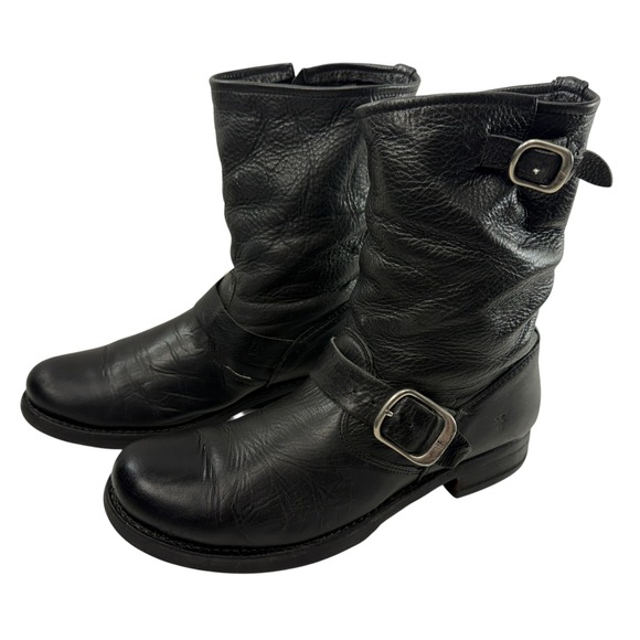 Shoes - Picture 2 of 12